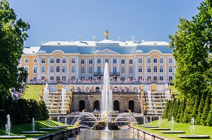 Tour to Peterhof Palace and Park